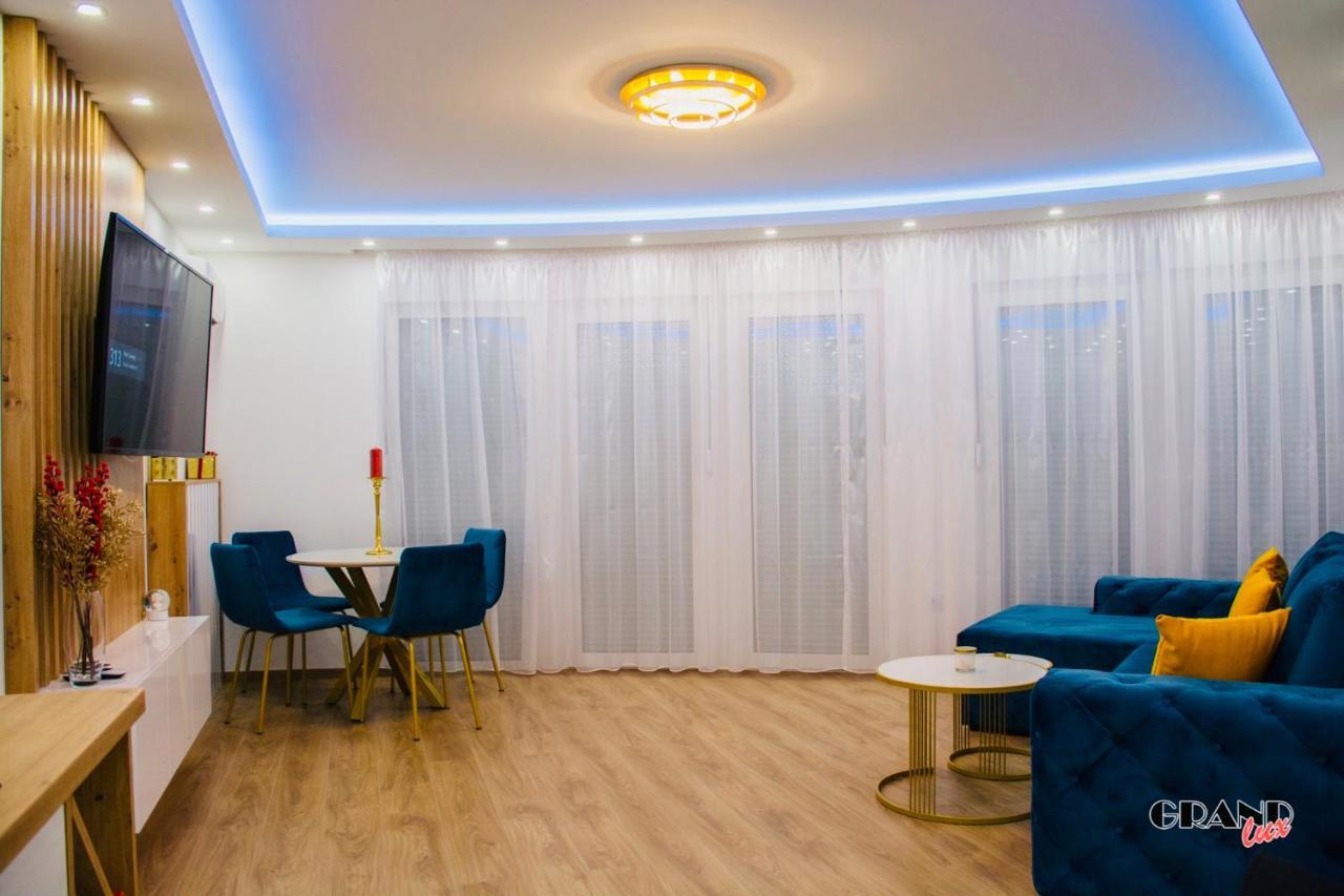 Grand Lux Apartment Doboj Buitenkant foto