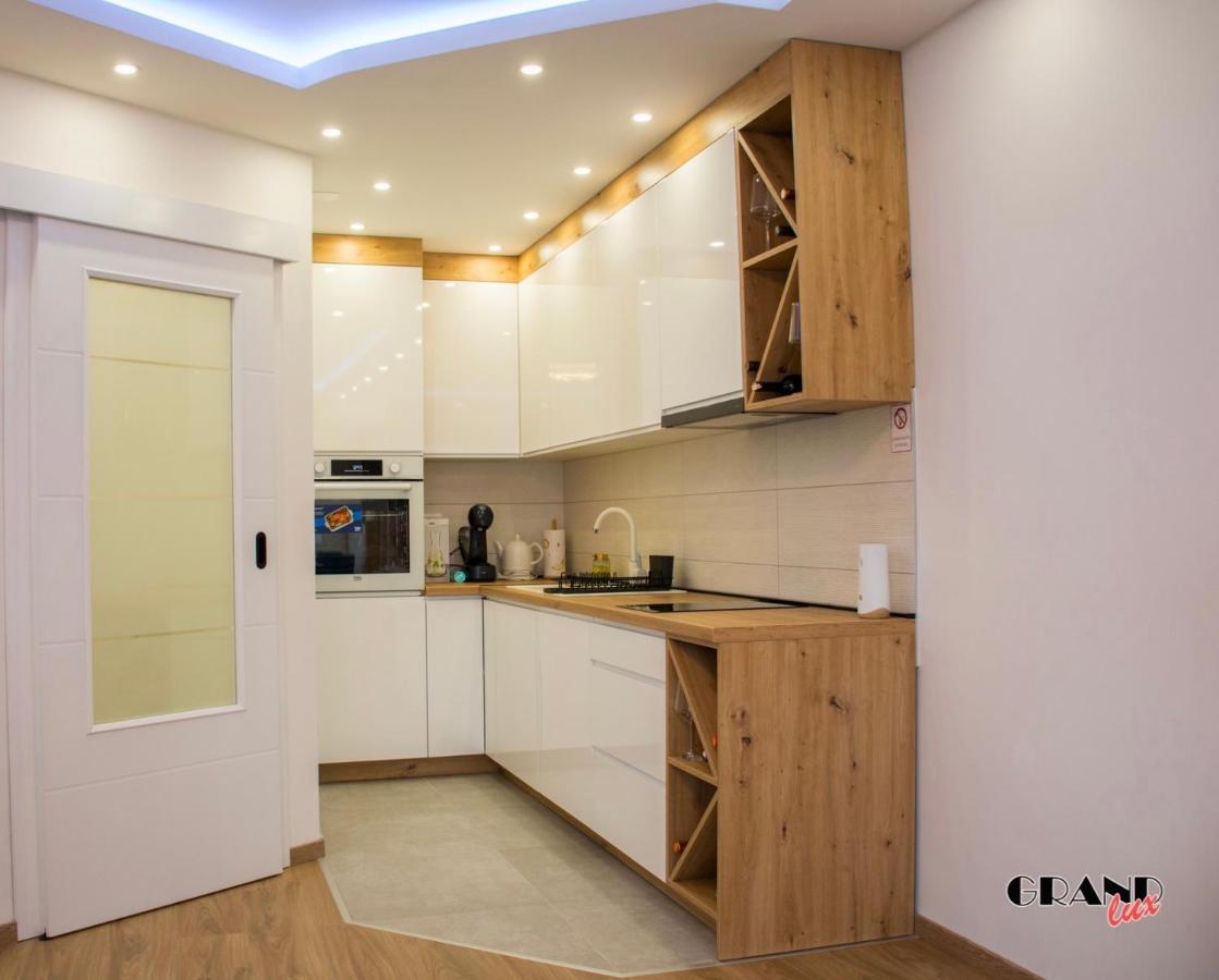 Grand Lux Apartment Doboj Buitenkant foto