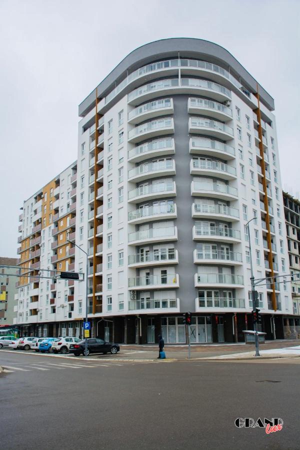 Grand Lux Apartment Doboj Buitenkant foto
