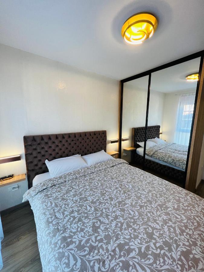 Grand Lux Apartment Doboj Buitenkant foto