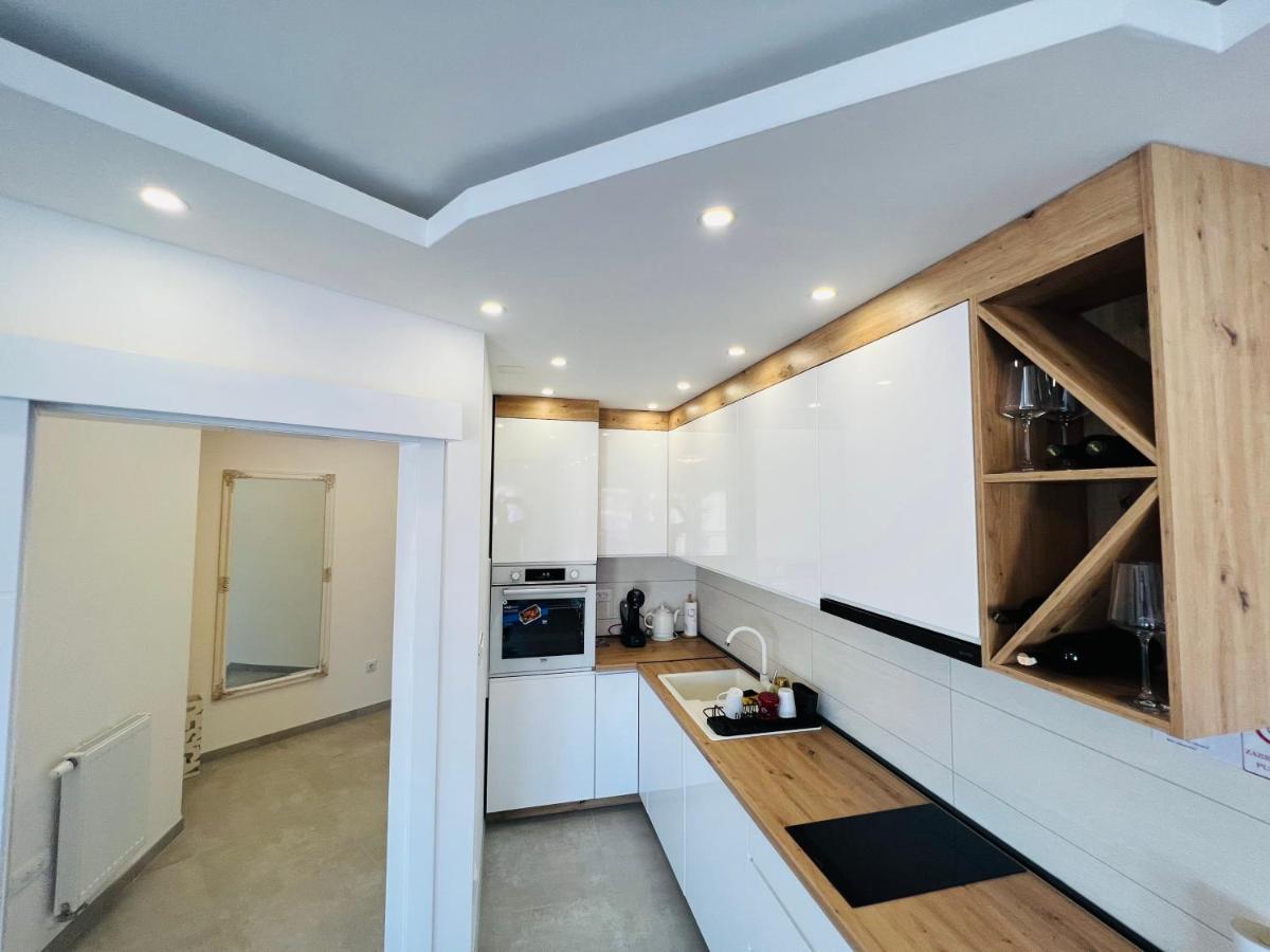 Grand Lux Apartment Doboj Buitenkant foto