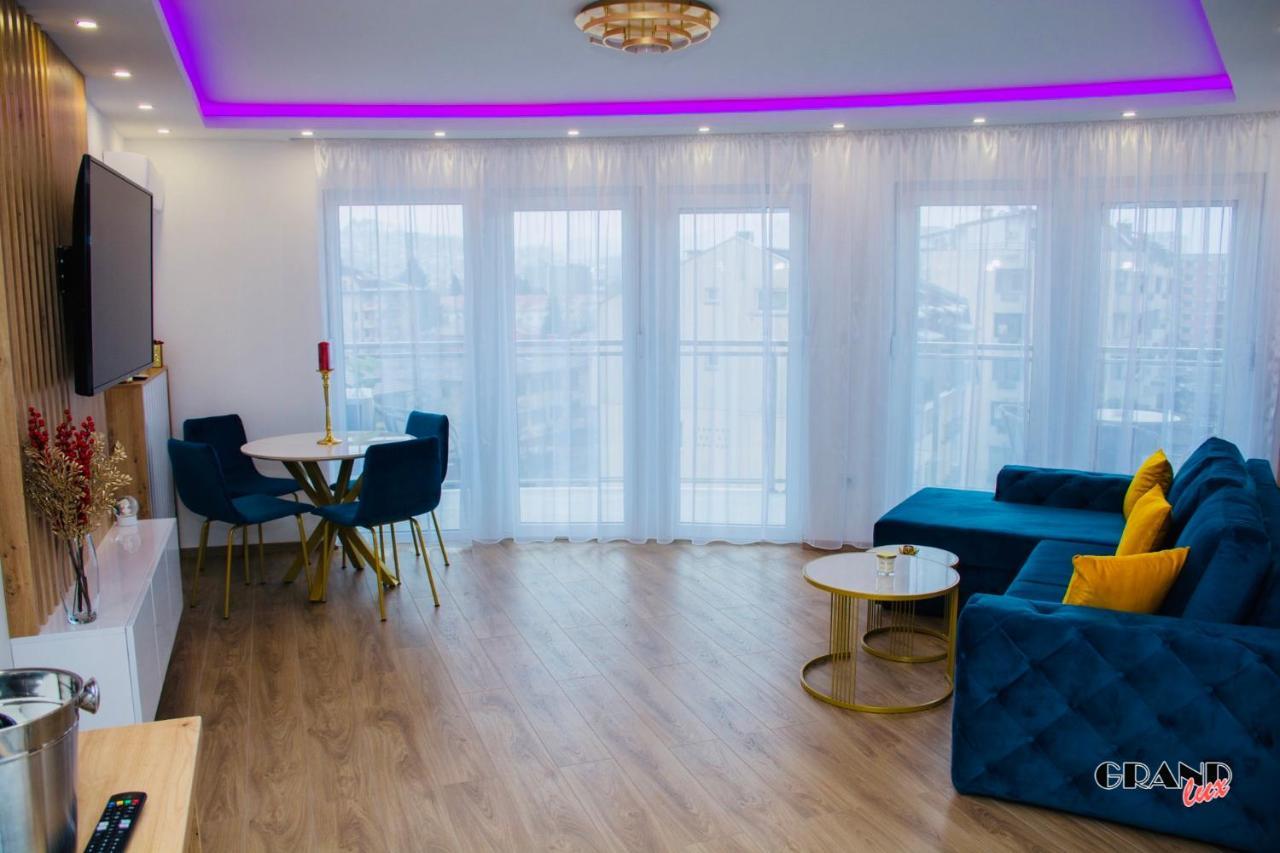 Grand Lux Apartment Doboj Buitenkant foto